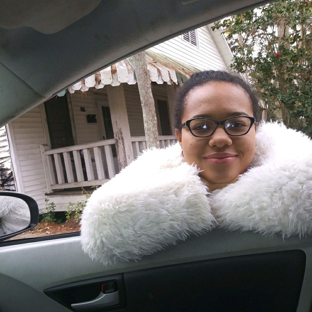 Meet your Posher, Sharon